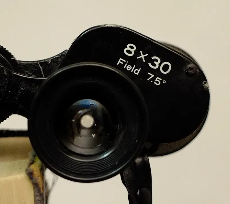 Die Austrittspupille eines 8×30-Fernglases